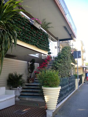 บริเวณภายนอก