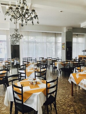 Restaurant - Hotel Nova Dhely (Rimini)
