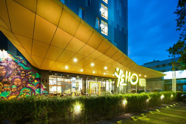 Exterior - YELLO Hotel Manggarai Jakarta (Jakarta)
