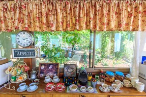 Daily full breakfast for a fee