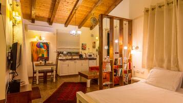 Individually decorated, individually furnished, desk, soundproofing