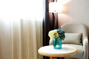 LCD TV - Seaman Hotel Guangzhou (Guangzhou)