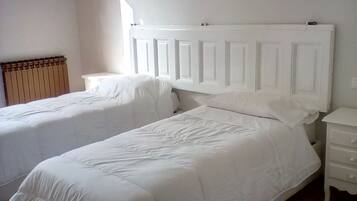 Free WiFi, bed sheets