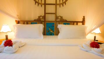 Minibar, in-room safe, free WiFi