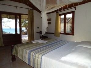 Literie de qualité supérieure, coffres-forts dans les chambres, bureau