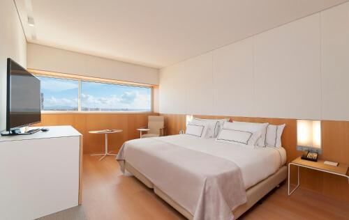 Minibar, in-room safe, desk, soundproofing