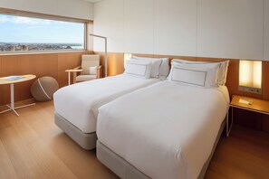 Minibar, in-room safe, desk, soundproofing - Melia Palma Bay (Palma de Mallorca)