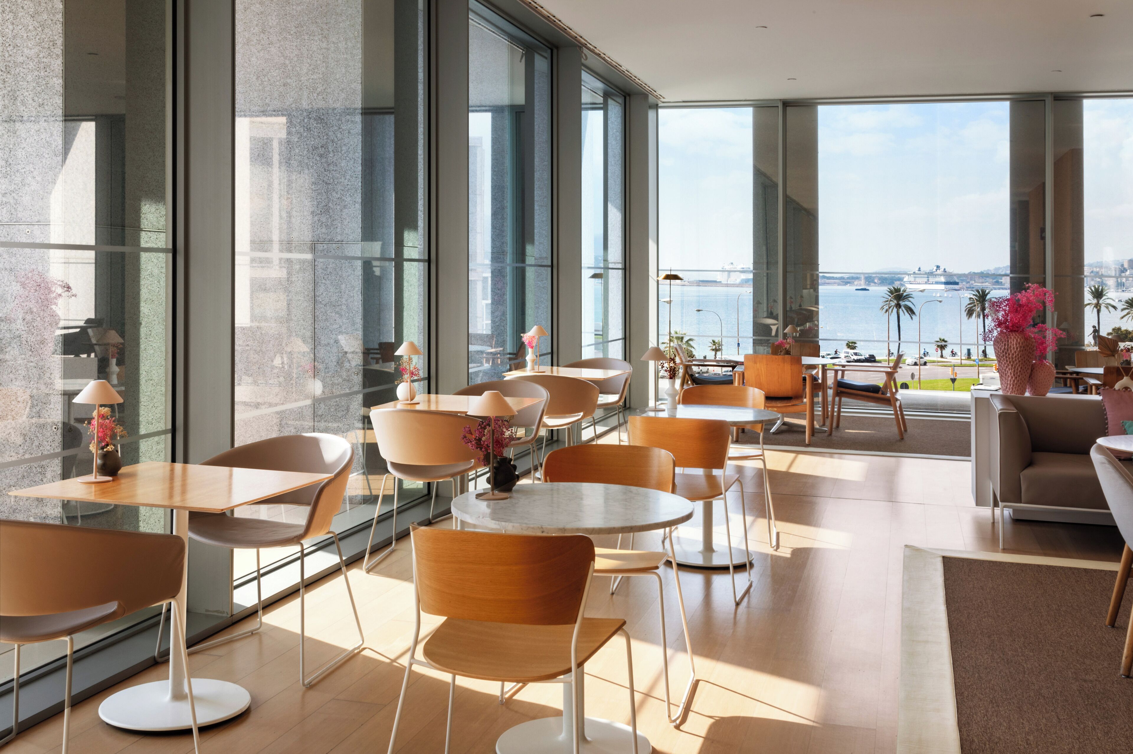 breakfast, lunch and dinner served