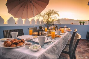 每日供应欧陆式早餐(每人 EUR 4)