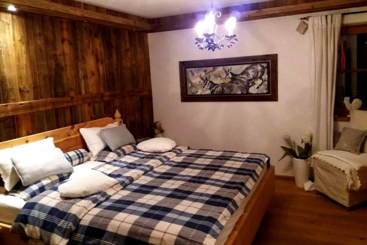 1 bedroom, premium bedding, minibar, in-room safe