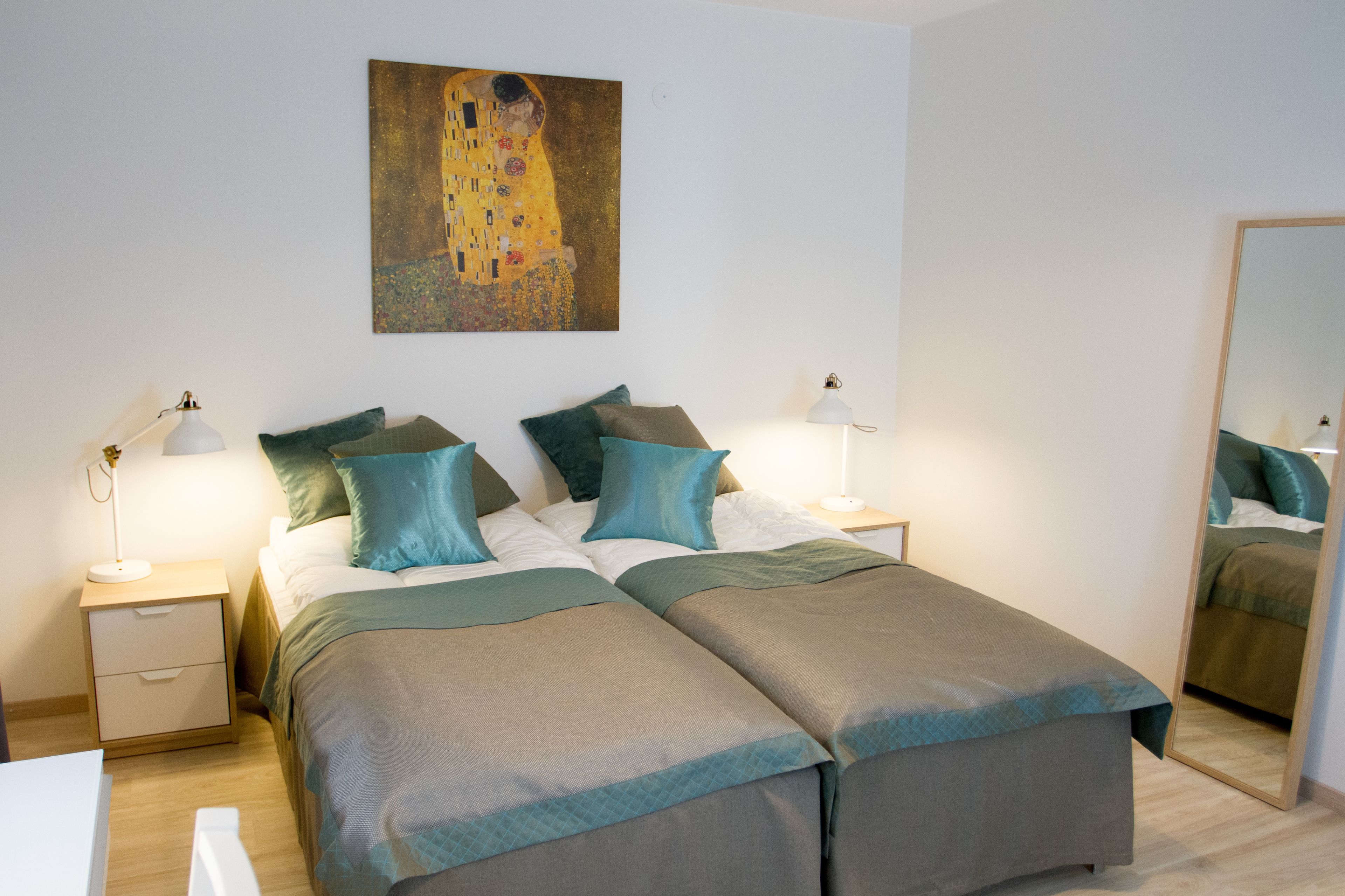 standard double or twin room | desk, free wifi, bed sheets