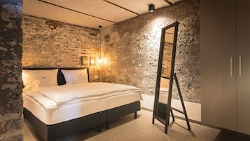 Exclusive Suite, 1 King Bed, Non Smoking | Minibar, in-room safe, desk, soundproofing