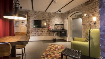Exclusive Suite, 1 King Bed, Non Smoking | Minibar, in-room safe, desk, soundproofing