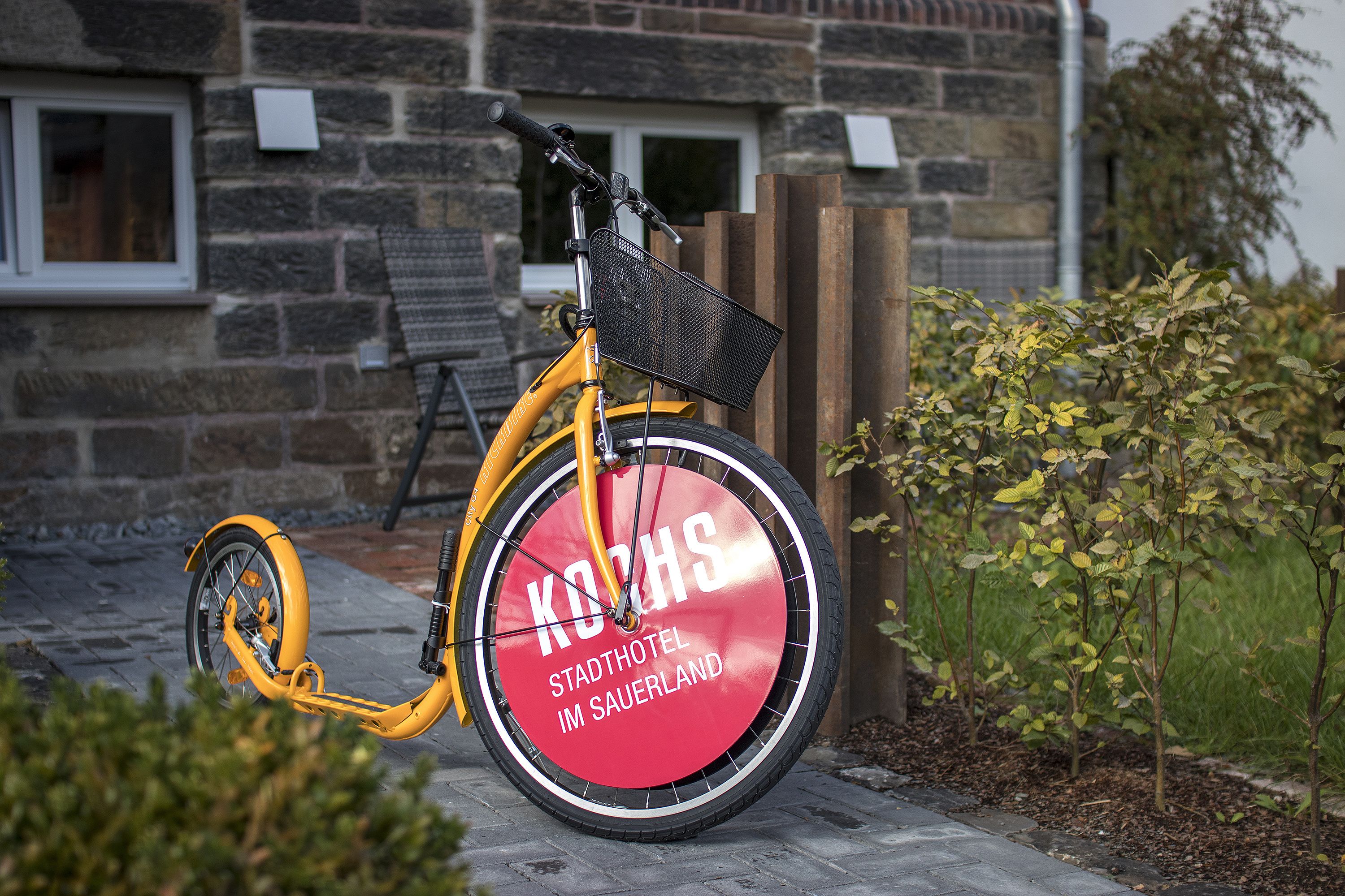 exclusive suite, 1 king bed, non smoking | minibar, in-room safe, desk, soundproofing