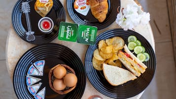 Minibar, in-room safe, desk, blackout curtains