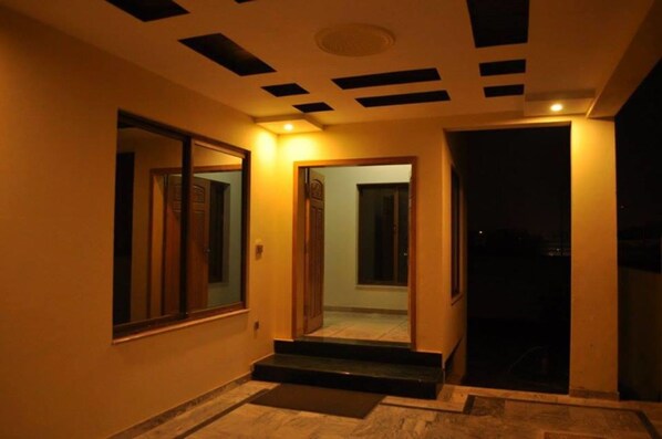 Exterior detail - Diplomat Hotel (Islamabad)