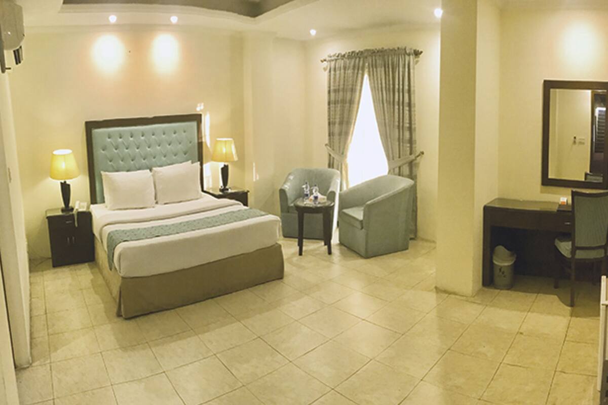 Executive Room | In-room safe, desk, soundproofing, free WiFi