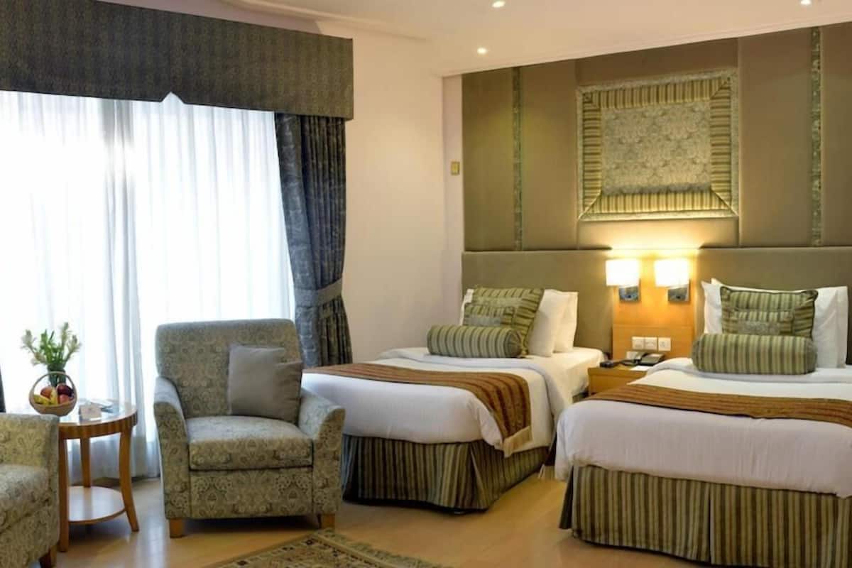 Deluxe kamer, 1 twee- of 2 eenpersoonsbedden | 1 slaapkamer, een minibar, een kluis op de kamer
