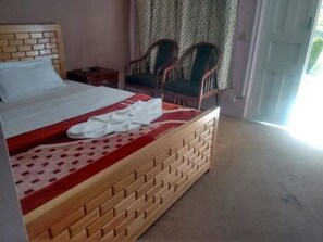 Habitación doble Deluxe | Tabla de planchar con plancha y wifi