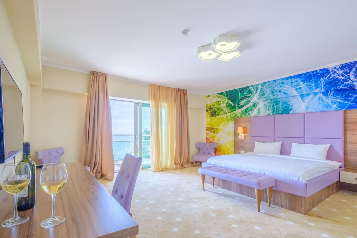 Hochwertige Bettwaren, Minibar, Zimmersafe, schallisolierte Zimmer
