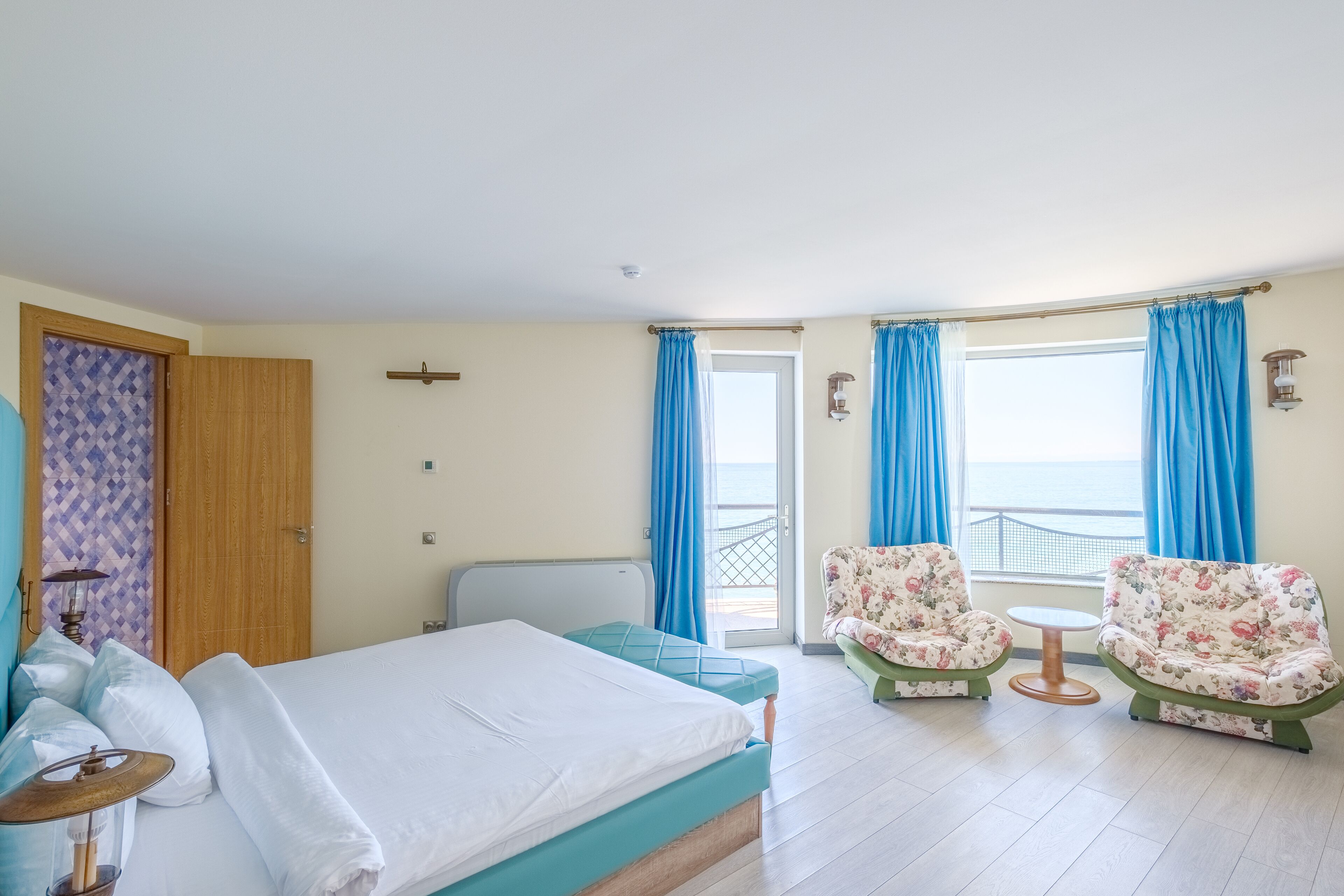 villa | premium bedding, minibar, in-room safe, soundproofing