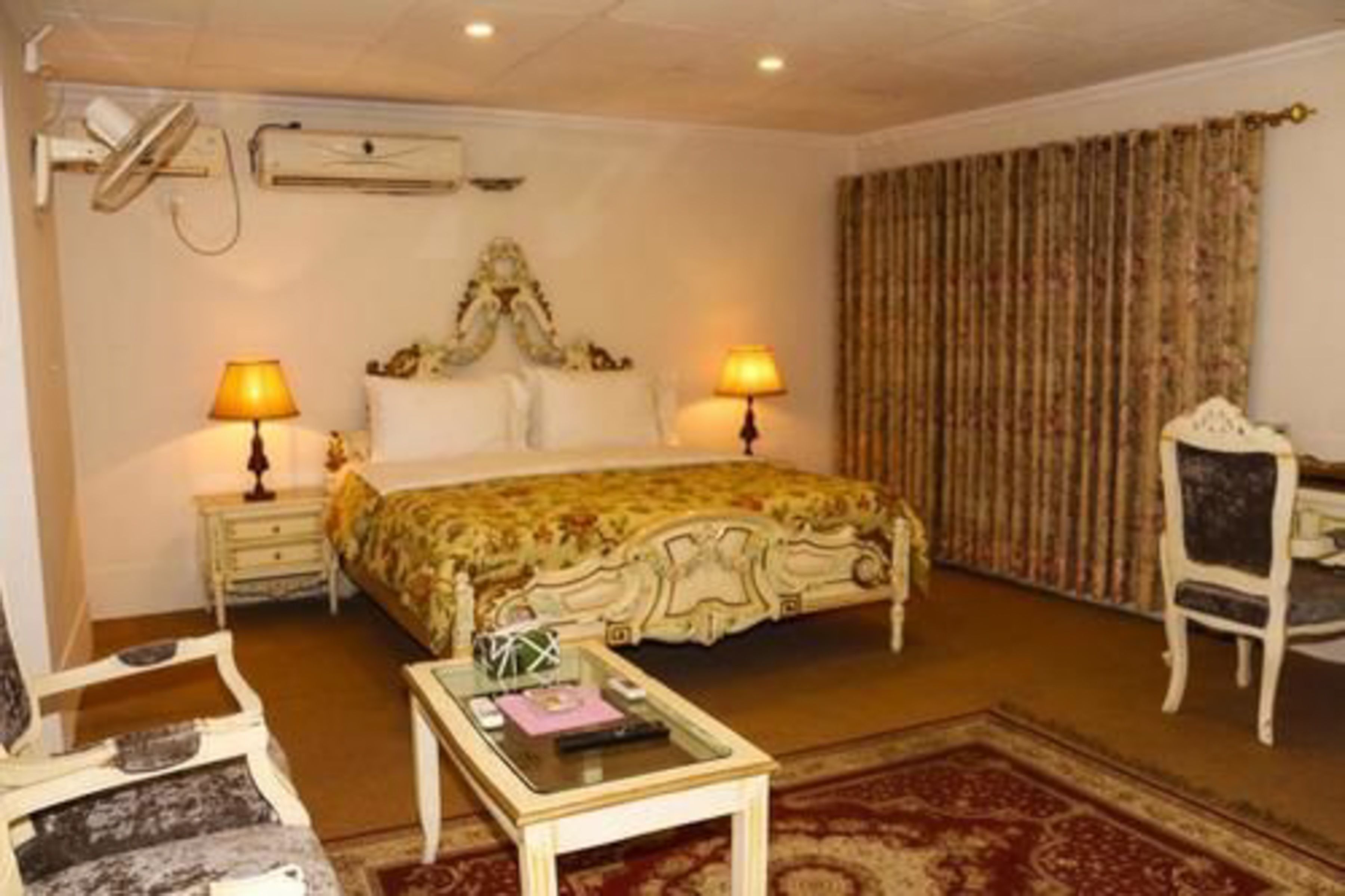 Executive Room | Iron/ironing board, free cots/infant beds, free rollaway beds, free WiFi