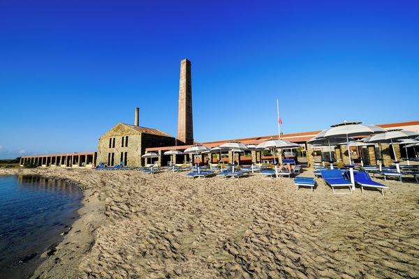 Private beach, sun loungers, beach umbrellas, beach towels