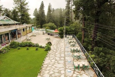 Green Retreat Hotel