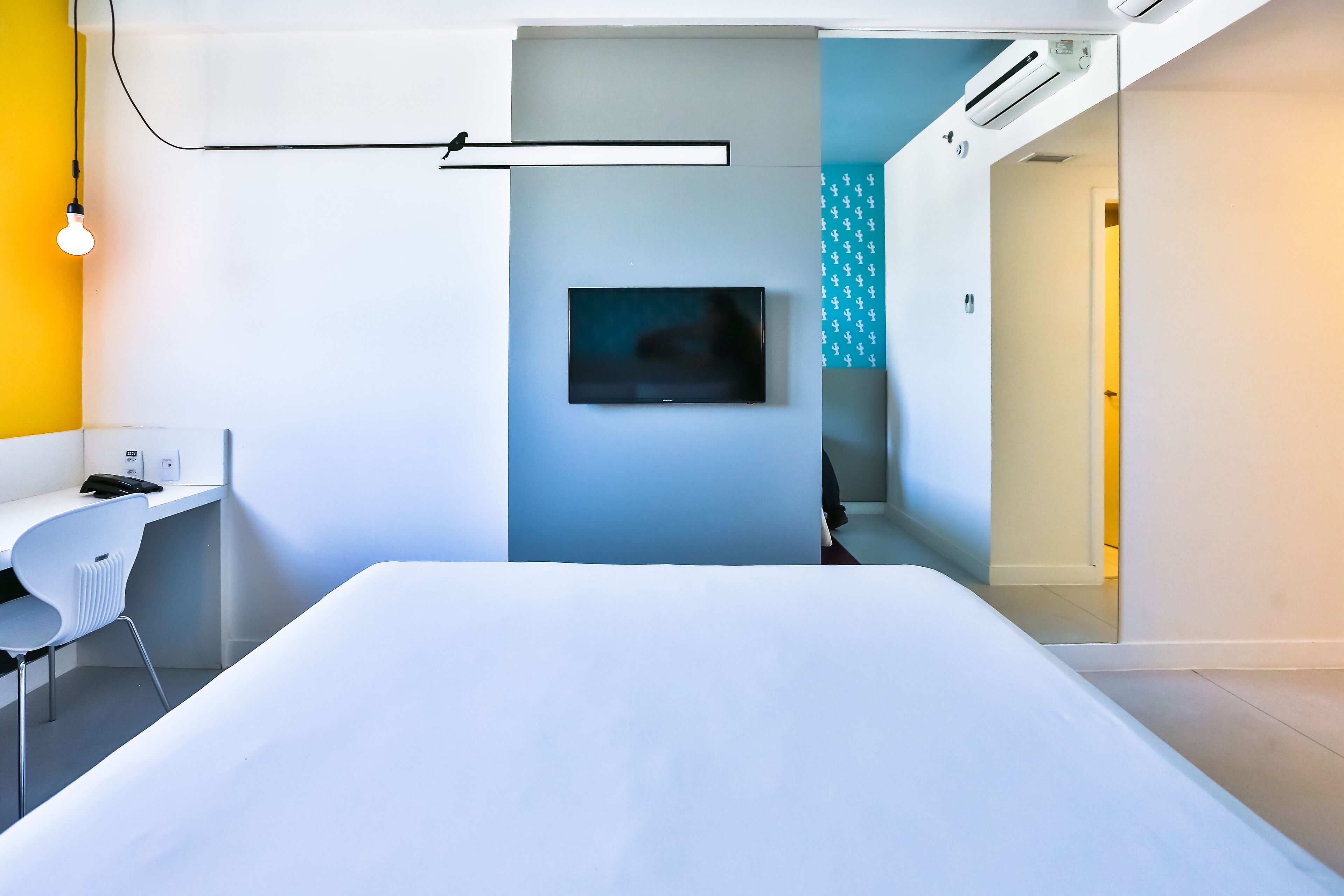 Superior Double Room | Minibar, in-room safe, desk, blackout drapes