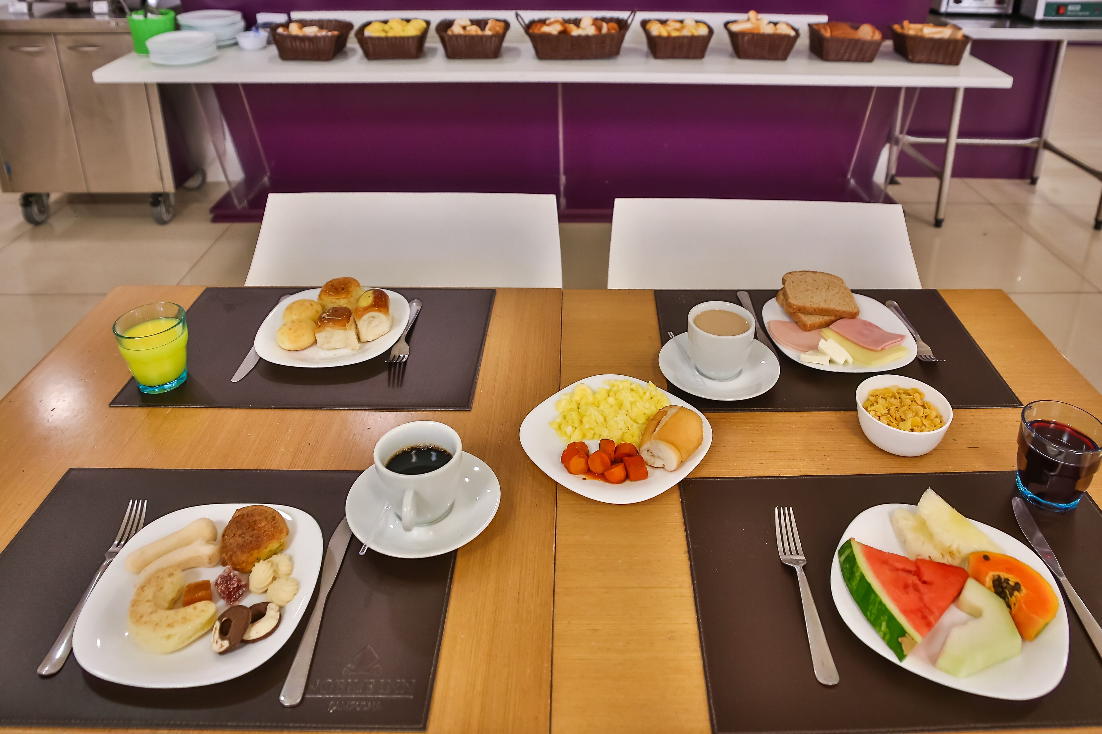 daily buffet breakfast (brl 29 per person)