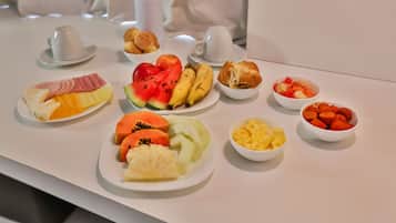 Daily buffet breakfast for a fee