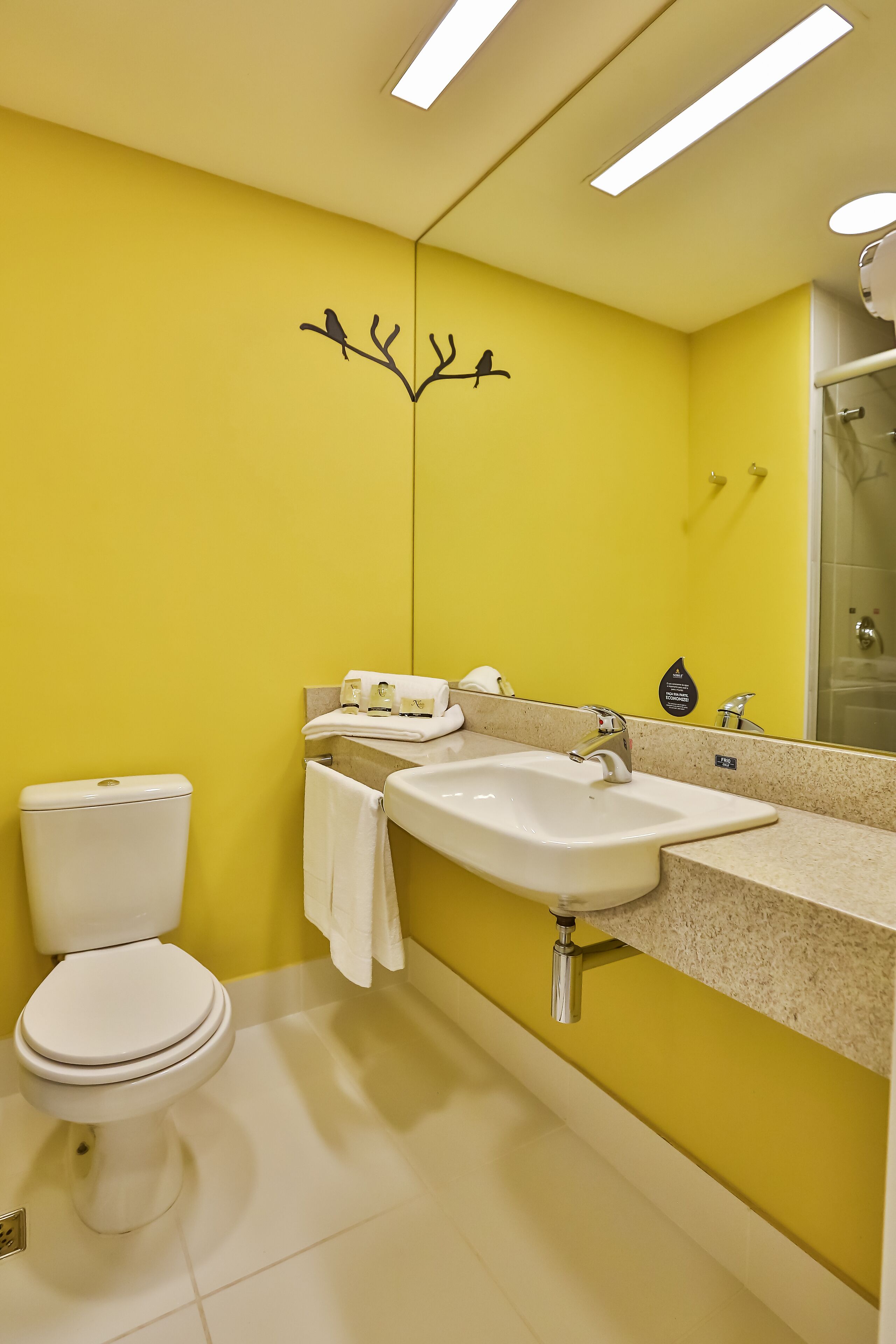 shower, rainfall showerhead, free toiletries, hair dryer