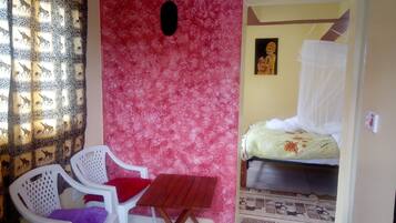 1 bedroom, individually decorated, individually furnished