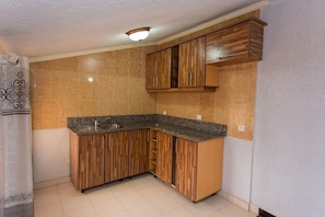 Suite | Private kitchen - Sinai Suites Hotel (Kigali)