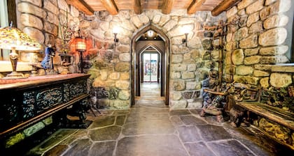 HIGHLANDS CASTLE overlooking Lake George.. plus 2 other Castles!