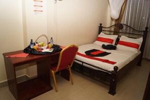 Minibar, Schreibtisch, schallisolierte Zimmer, kostenloses WLAN