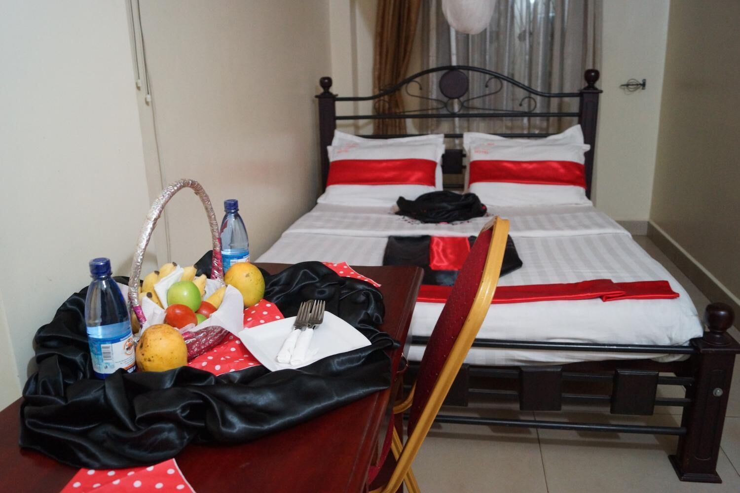 Minibar, desk, soundproofing, free WiFi