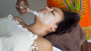 Liệu pháp quấn ủ cơ thể giải độc, chăm sóc móng tay/chân 