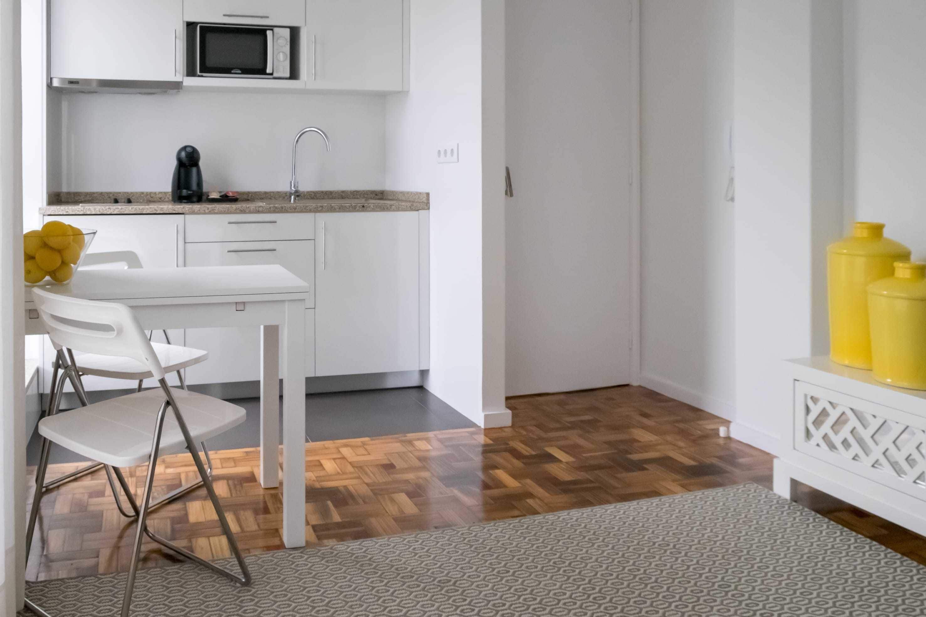 Appartement Supérieur, 1 chambre, terrasse | Coin cuisine privé | Réfrigérateur, micro-ondes, plaque de cuisson, machine à expresso