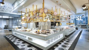 Breakfast, lunch, dinner served; local and international cuisine