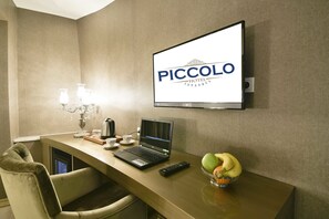 Deluxe Room | Minibar, in-room safe, desk, free WiFi - Piccolo Hotel Istanbul (Istanbul)