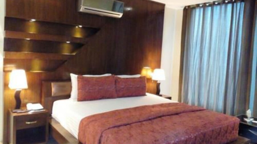 Bling Hotel International