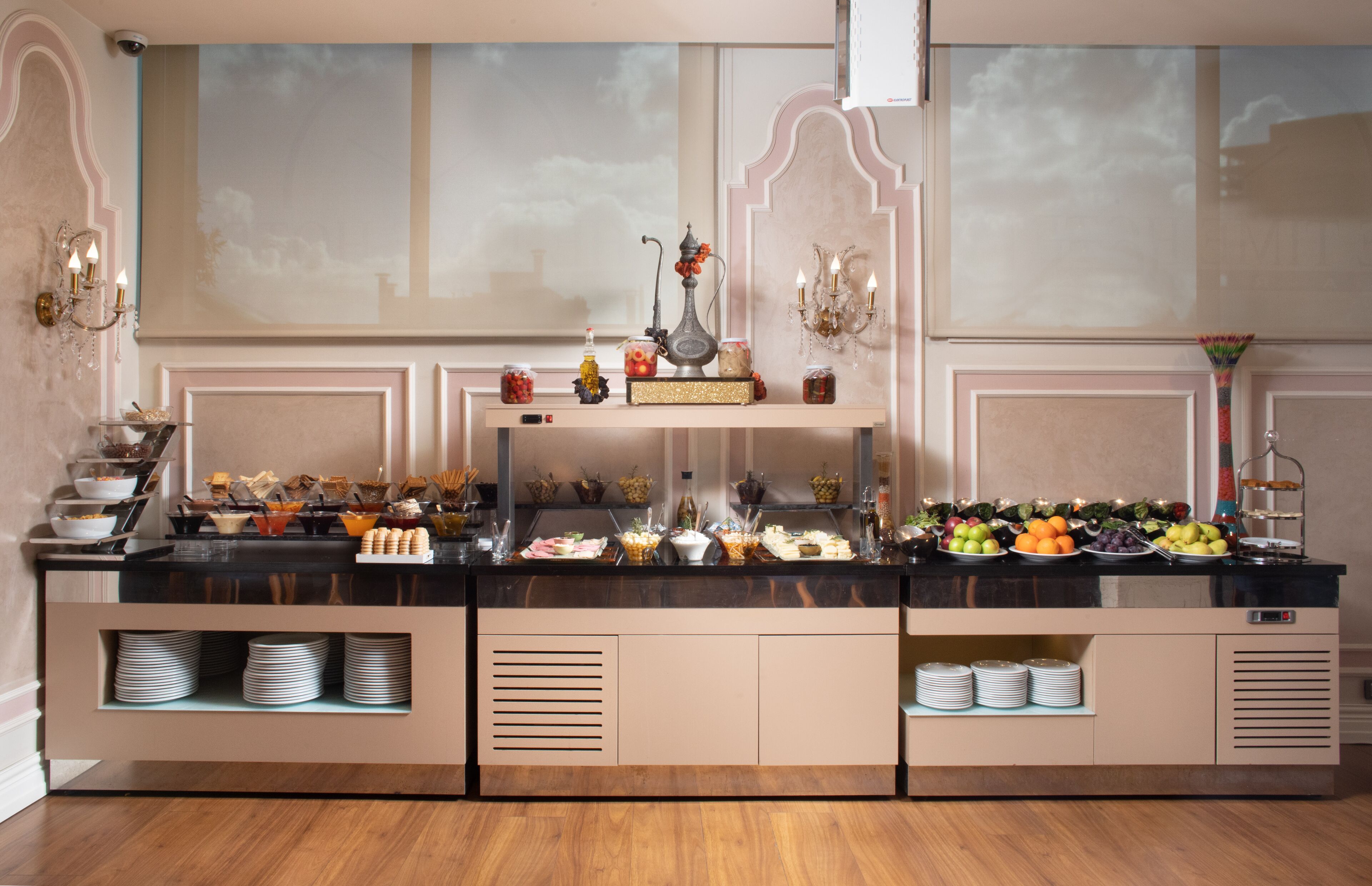 Daily buffet breakfast for a fee