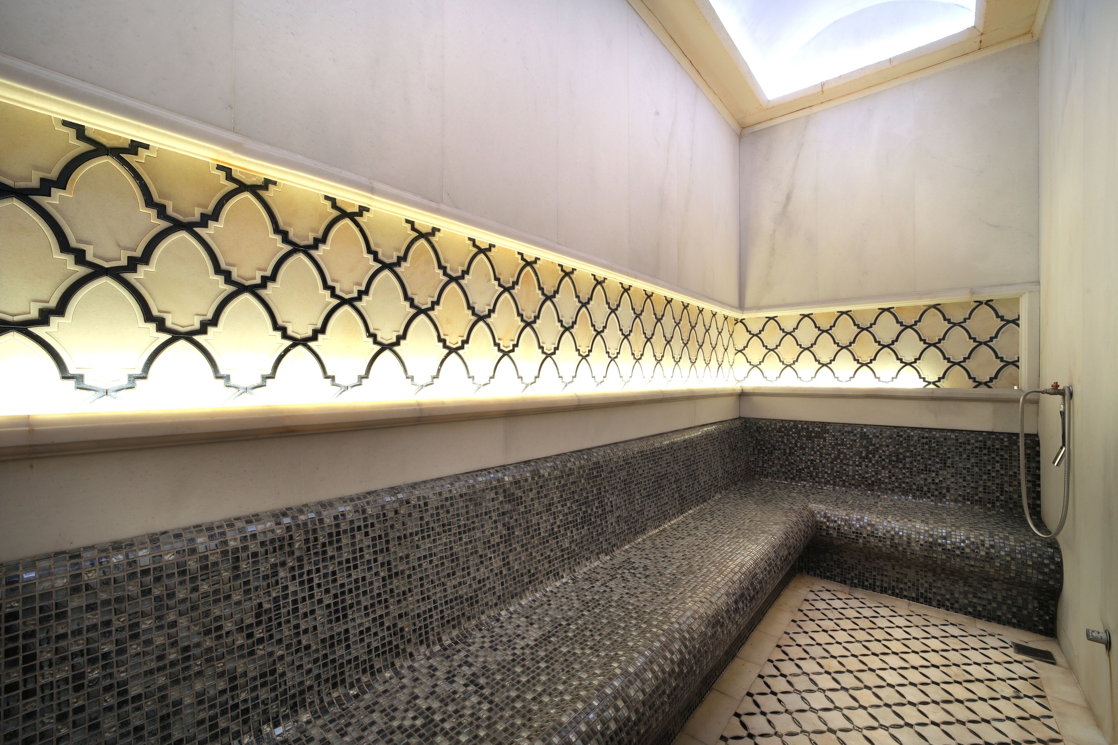 couples treatment room(s), sauna, steam room, turkish bath/hammam