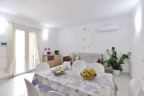 Apartment, Ground Floor | Living room | Flat-screen TV - IzzHome New One (Pula)