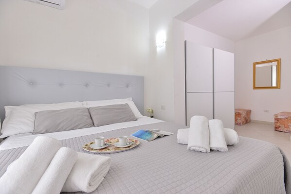 Apartment, Ground Floor | 1 bedroom, soundproofing, iron/ironing board, free cribs/infant beds - IzzHome New One (Pula)