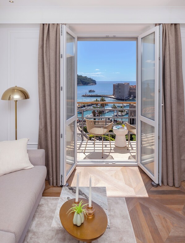 Televisión de pantalla plana