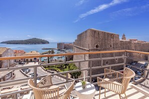 Suíte luxo, sacada, vista para o mar | Vista da sacada