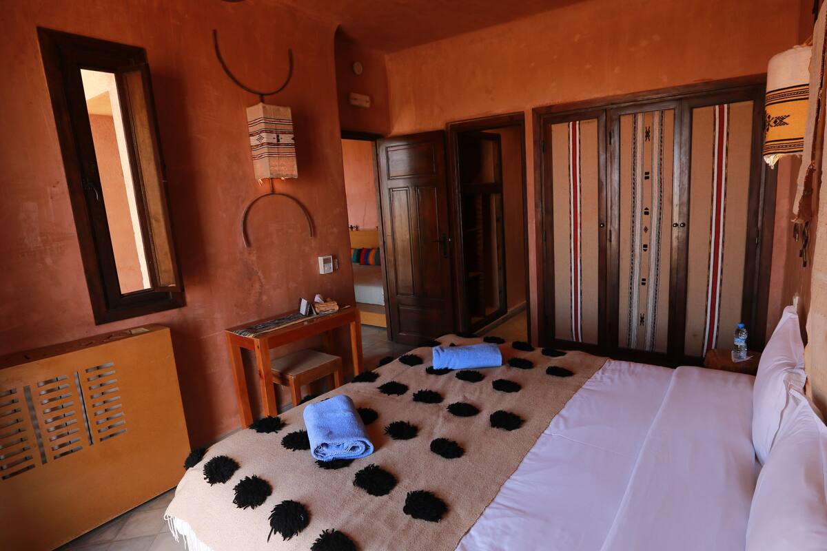 Suite (Ecolodge) | 1 bedroom, iron/ironing board, bed sheets
