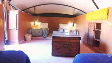 Tent (Lodge) | Iron/ironing board, bed sheets